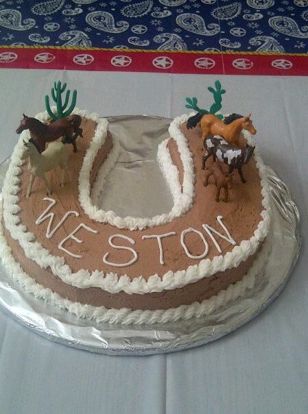 horseshoe cake ideas