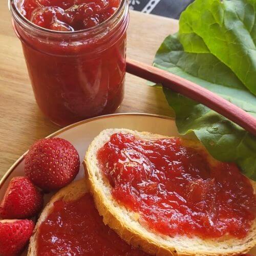 strawberry rhubarb jam on toast