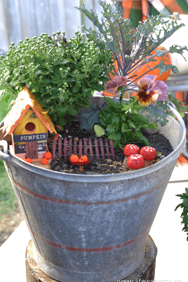 fall fairy garden DIY fall yard decor ideas